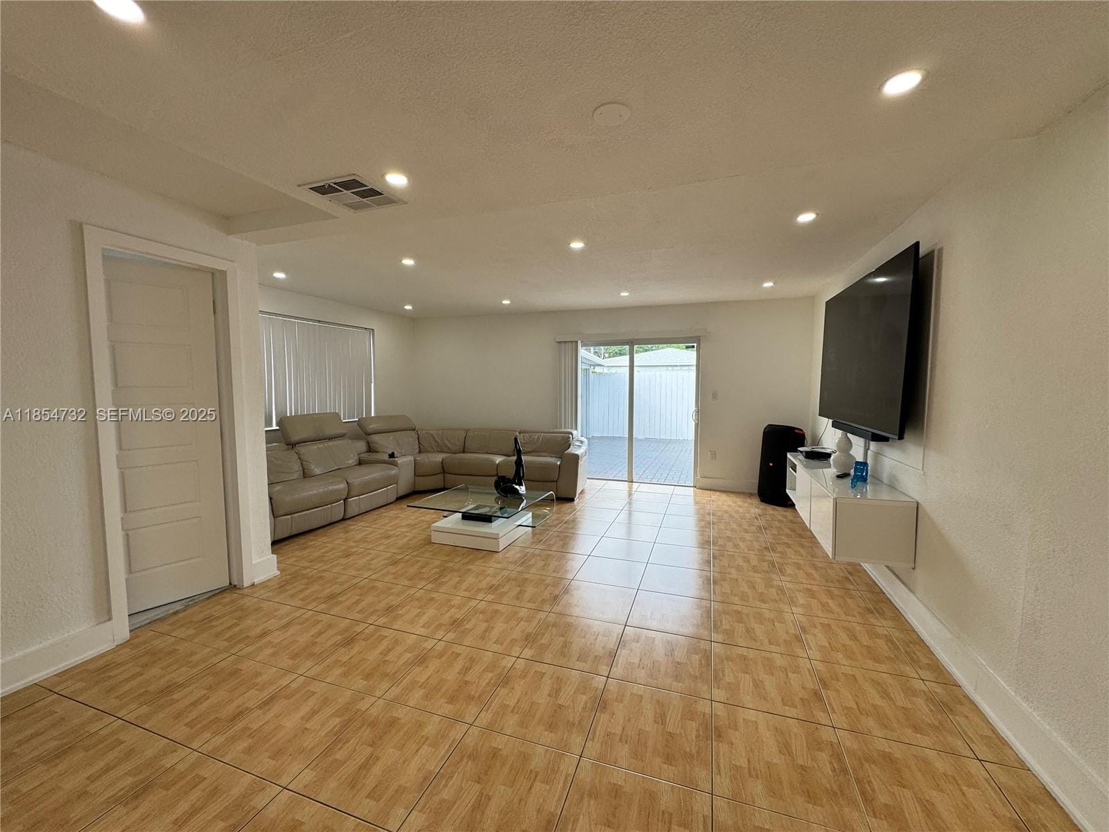 1671 SW 29th Avenue — photo 6