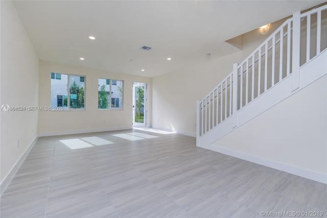 10226 NW 64th Terrace 105, sold in Landmark At Doral Condo N, Doral, FL
