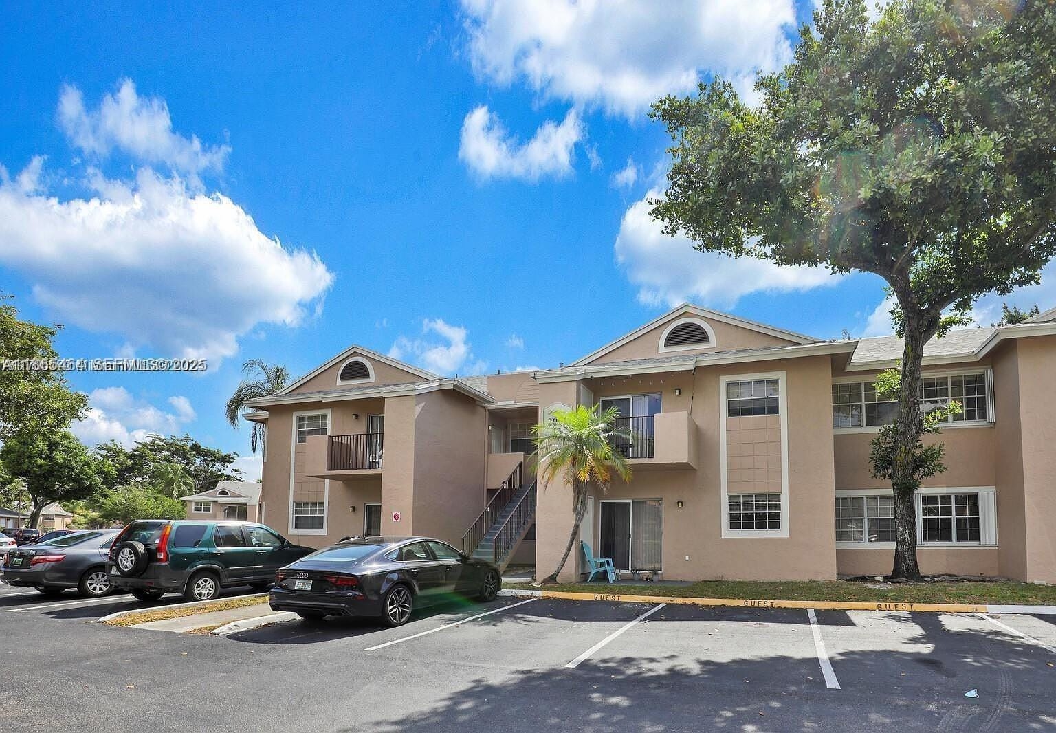 2361 NW 96th Terrace 18A, Pembroke Pines, FL 33024 photo 1