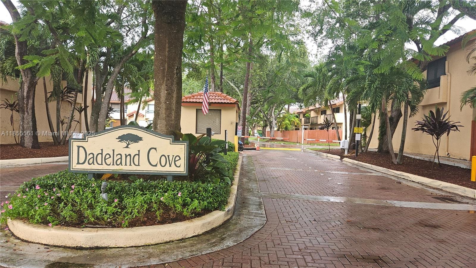 10004 SW 77th Court, Miami, FL 33156