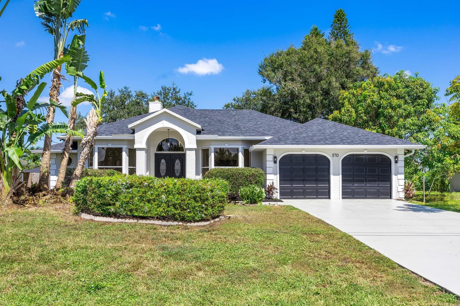 570 SE Nome Drive, Port St. Lucie, FL 34984