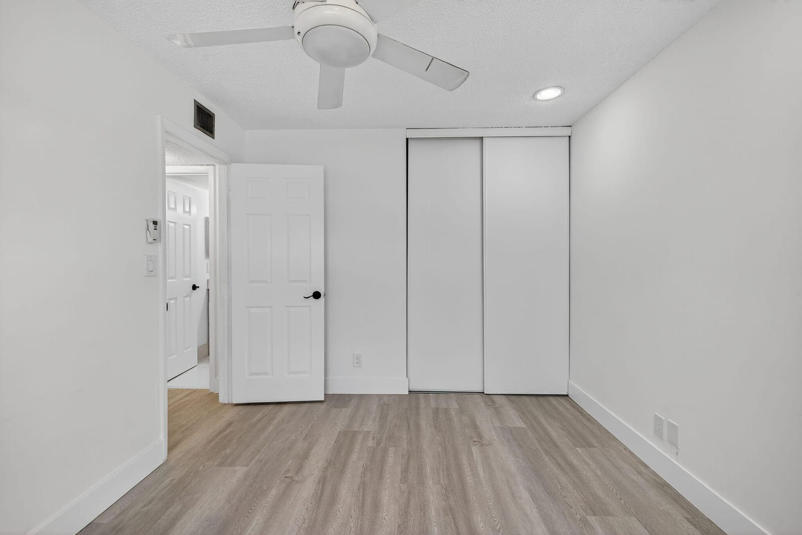 3007 Carambola Circle S 2304, Coconut Creek, FL 33066 photo 16