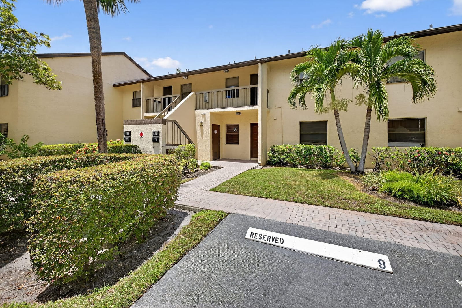 3007 Carambola Circle S 2304 — photo 5