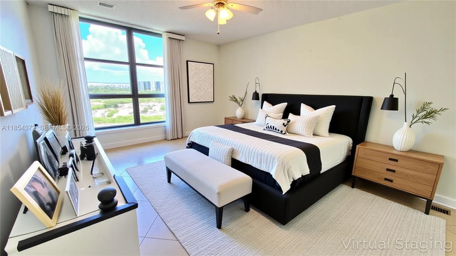 3530 Mystic Pointe Drive 2508 — photo 2