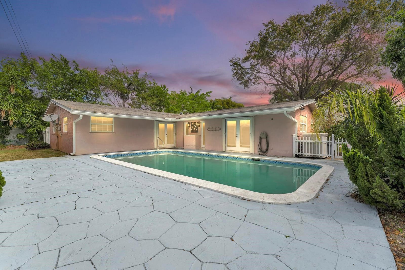 5611 NE 16th Avenue, Fort Lauderdale, FL 33334