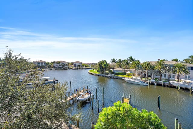 13633 Treasure Cove Circle, sold in Carriage Homes At Frenchmans Harbor Condo, North Palm Beach, FL