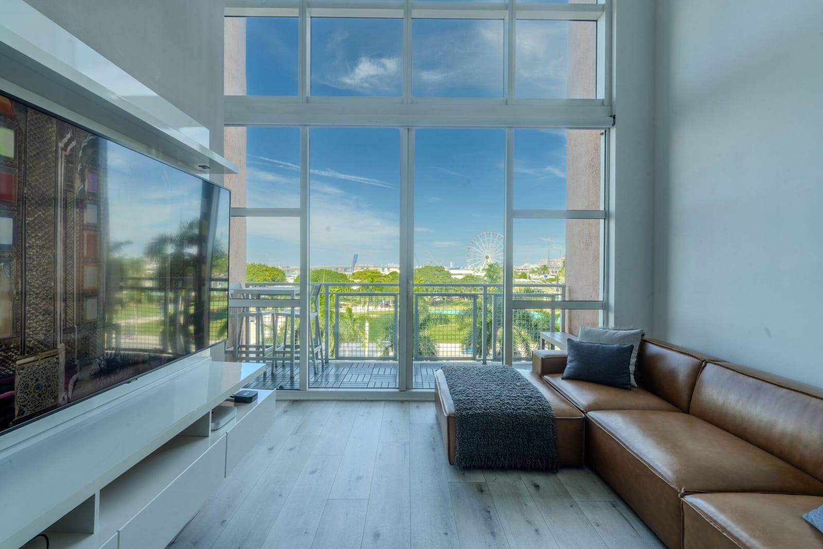 253 NE 2nd Street 435, Miami, FL 33132 photo 1