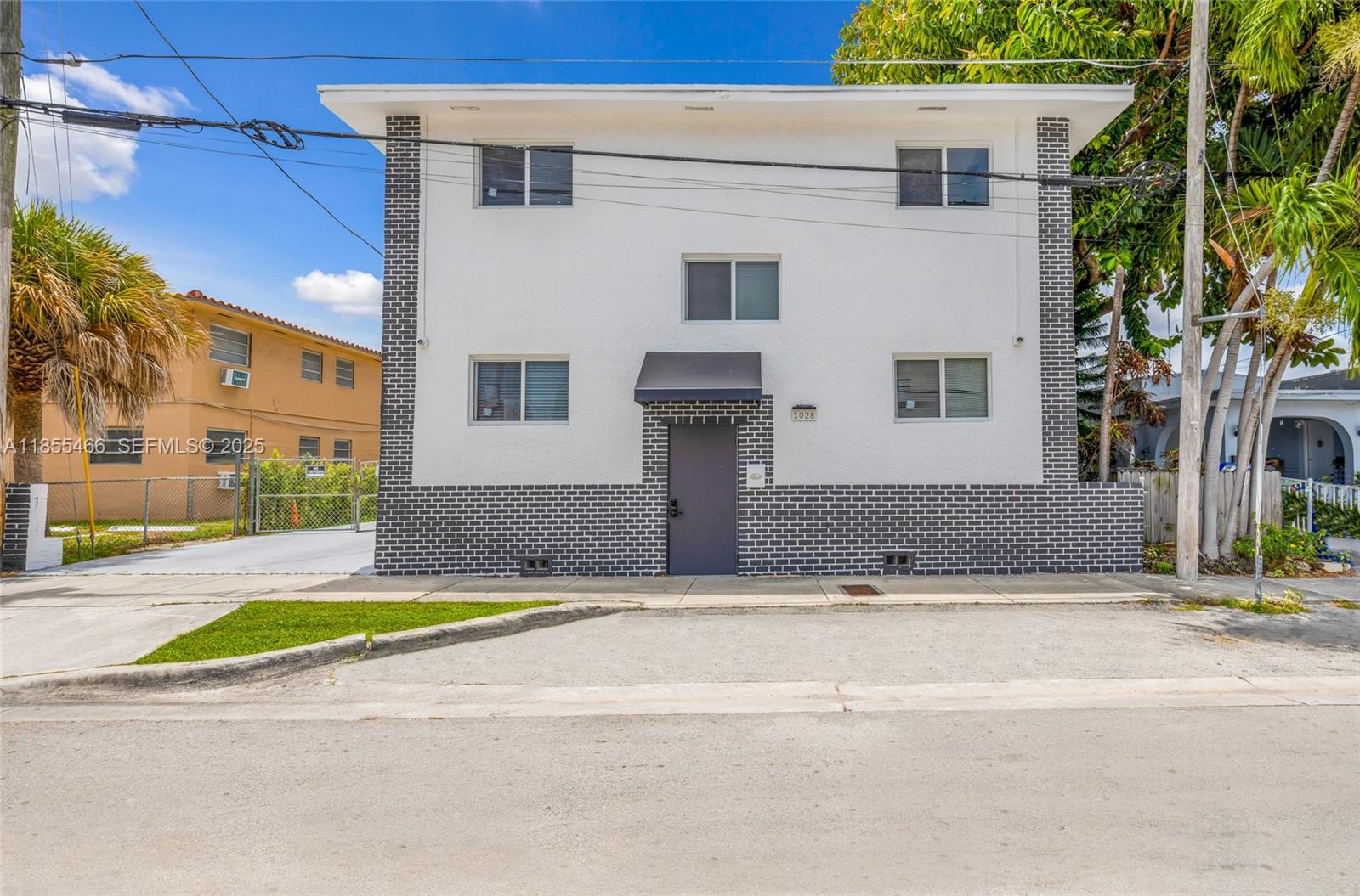 1028 SW 9th Avenue, Miami, FL 33130, Miami