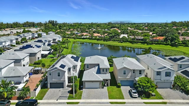 1824 Lake Cove Drive, sold in Lake Cove Of Lake Worth, Lake Worth, FL