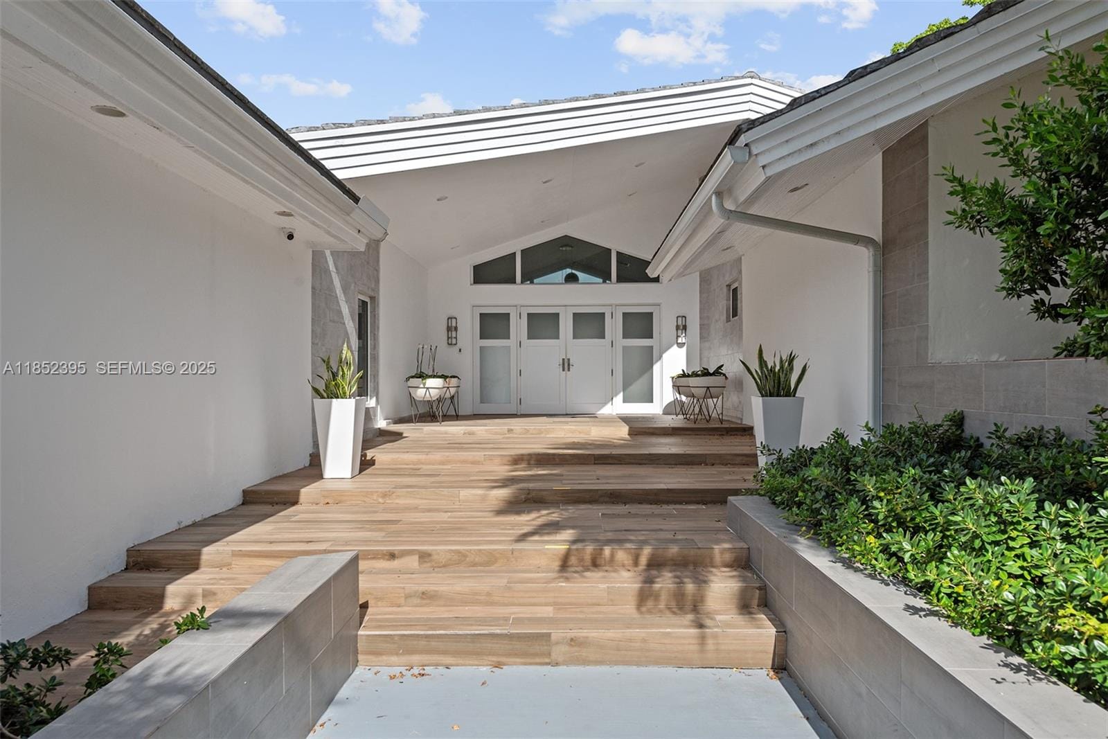 194 Golden Beach Drive, Golden Beach, FL 33160 photo 3
