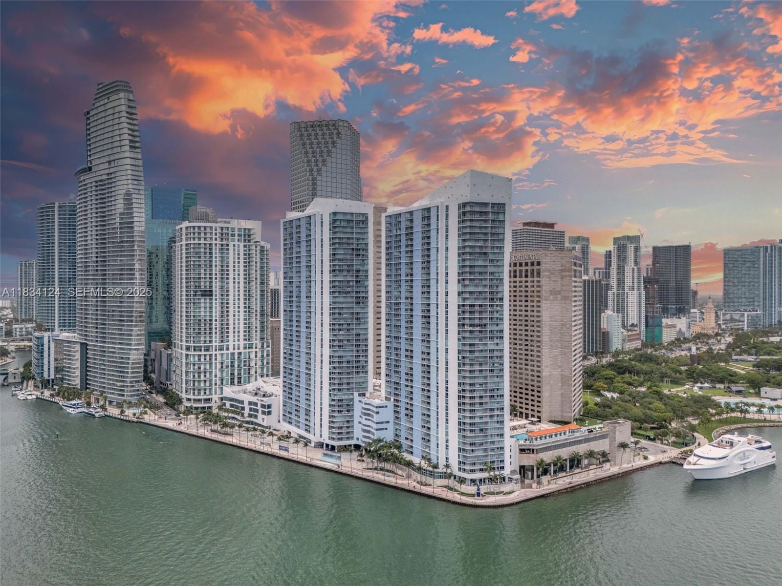 325 S Biscayne Boulevard 2816, Miami, FL 33131