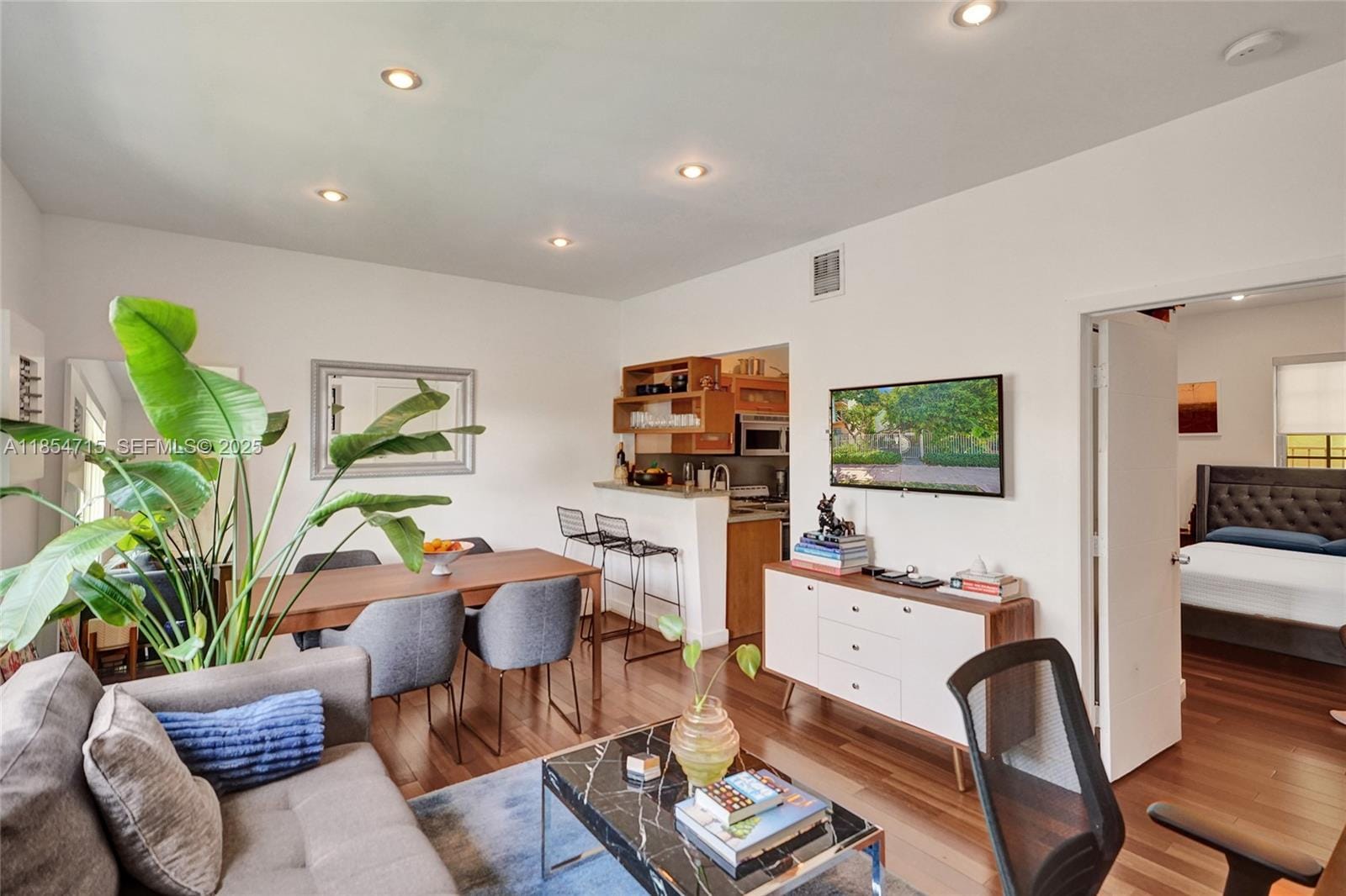 815 Euclid Avenue 8 — photo 3