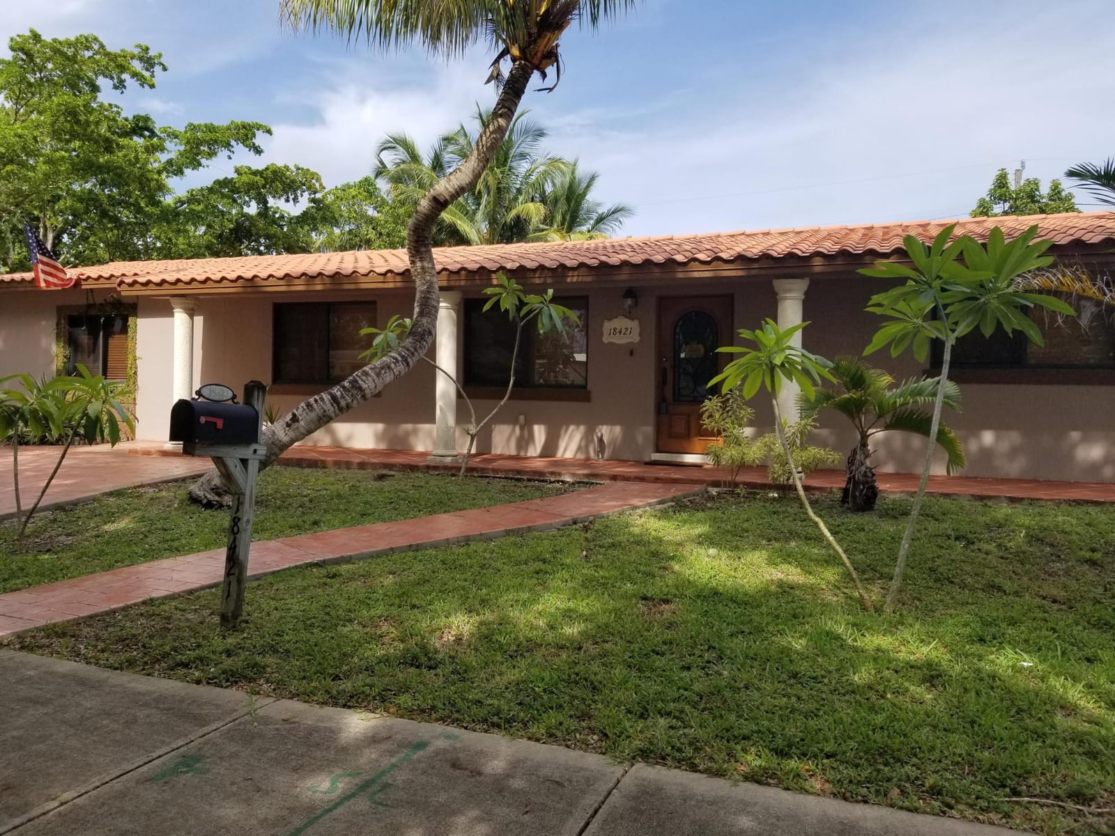 18421 NW 82nd Avenue, Hialeah, FL 33015