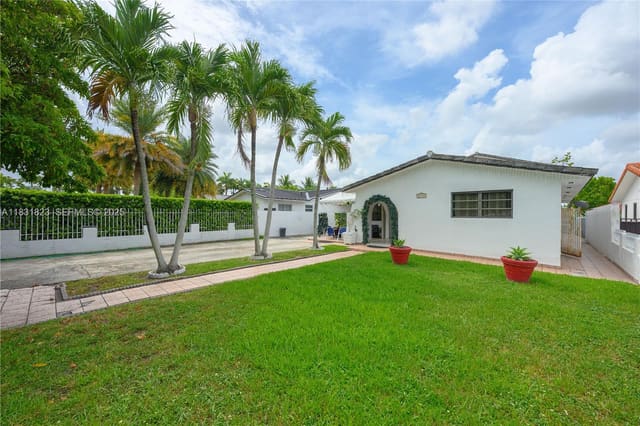11870 SW 5th Street, sold in Sweetwater Golf Course To, Miami, FL
