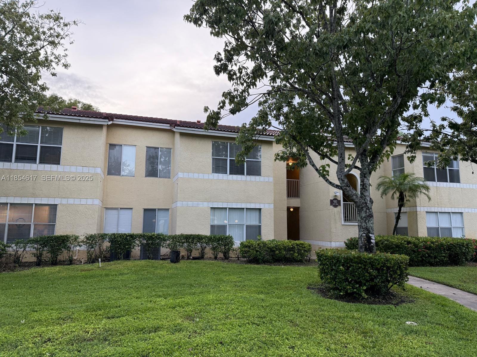 643 Vista Isles Drive 1825, Sunrise, FL 33325 photo 2