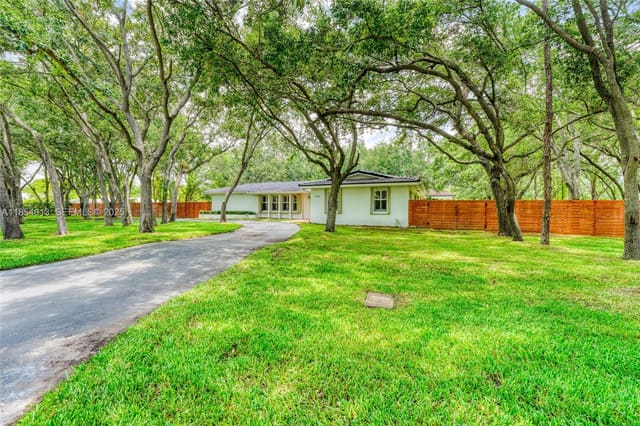 7715 SW 122nd Street, sold in Suniland Estates 1st Addn, Pinecrest, FL