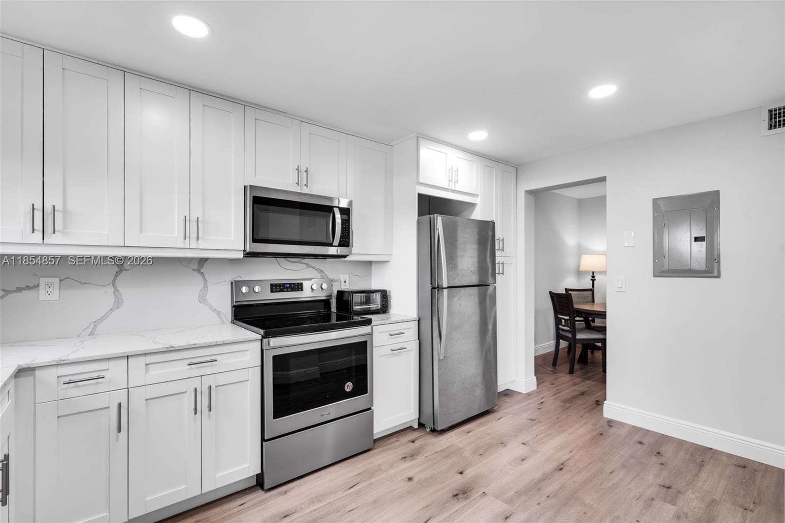 3524 Via Poinciana 302 — photo 3