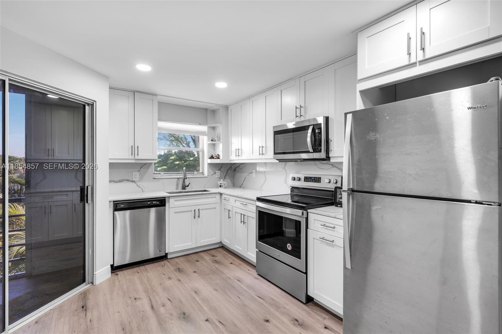 3524 Via Poinciana 302 302, Lake Worth, FL 33467, Lake Worth