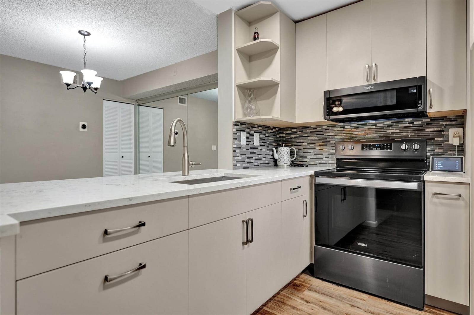401 Gardens Drive 203 — photo 6
