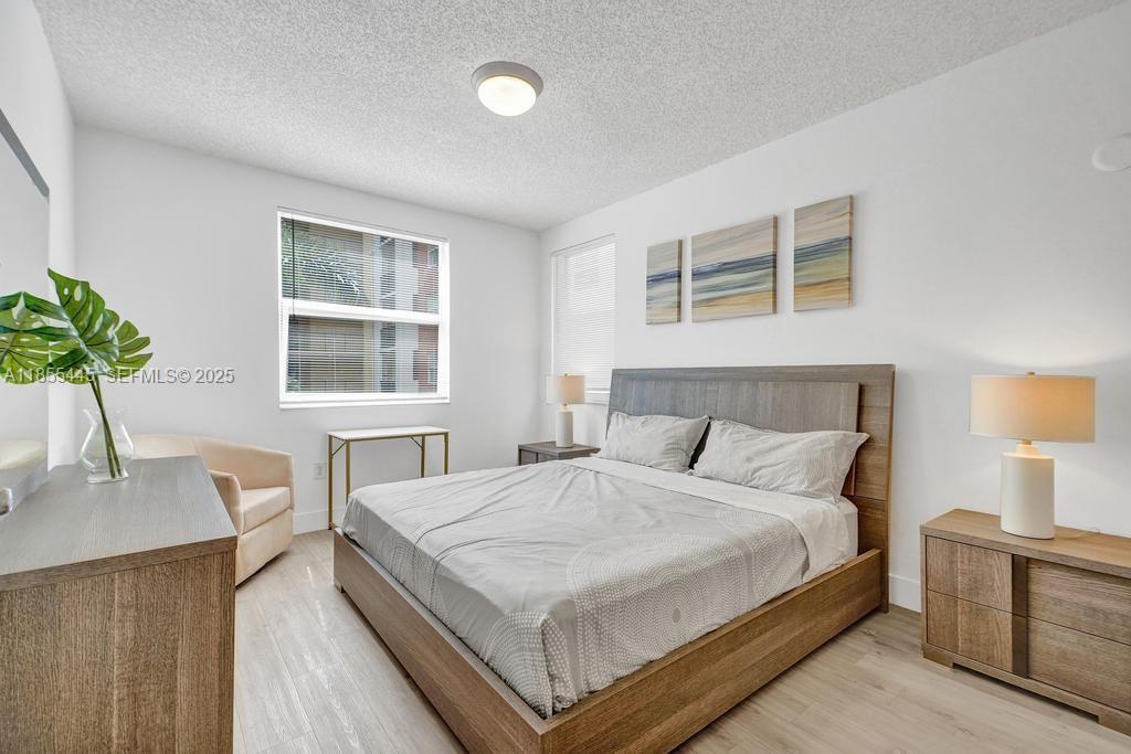 17100 N Bay Road 1511 — photo 5