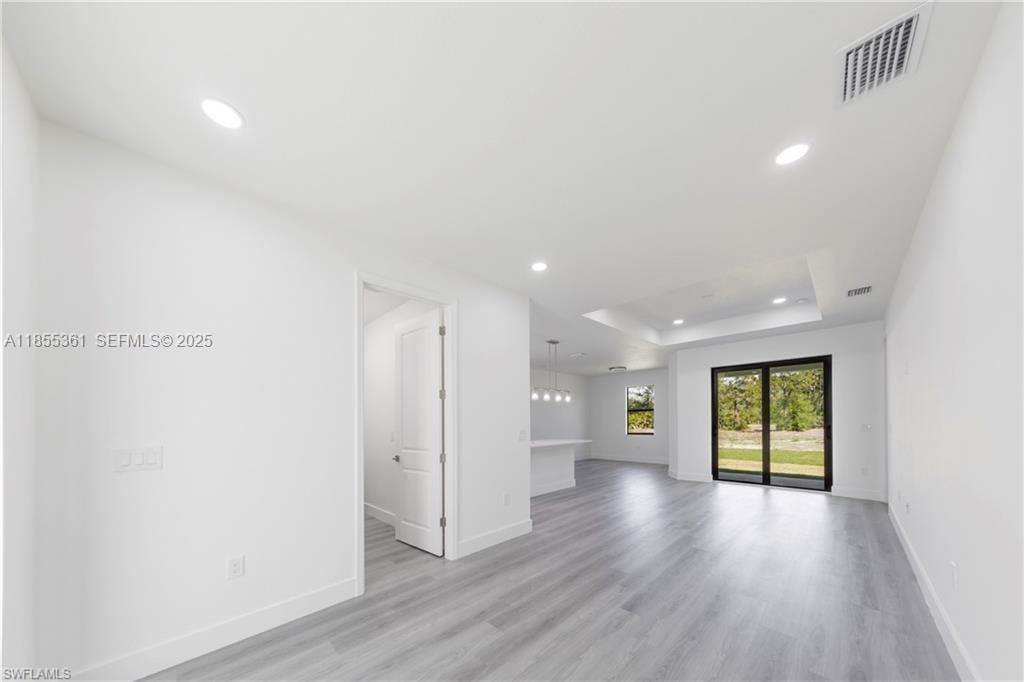 829 Gillian Avenue — photo 7