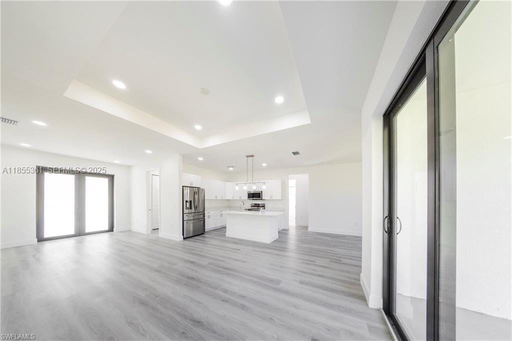 829 Gillian Avenue — photo 8