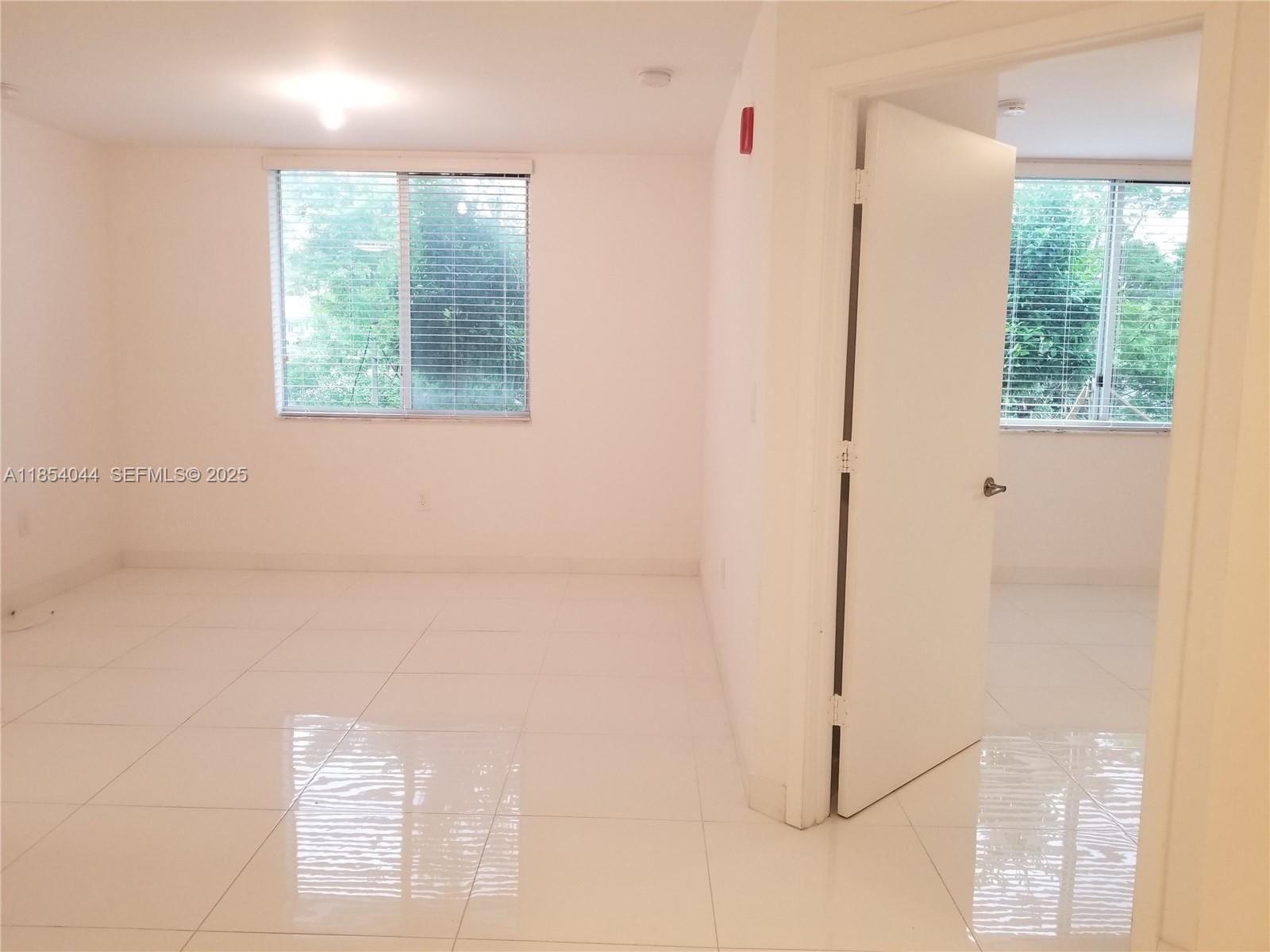 2651 NE 212th Terrace 103, Miami, FL 33180 photo 27