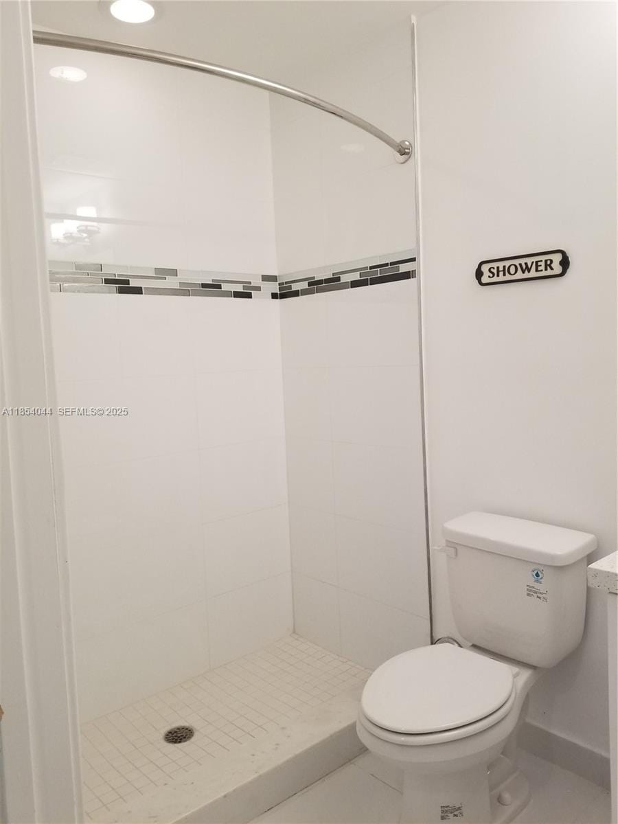 2651 NE 212th Terrace 103 — photo 9