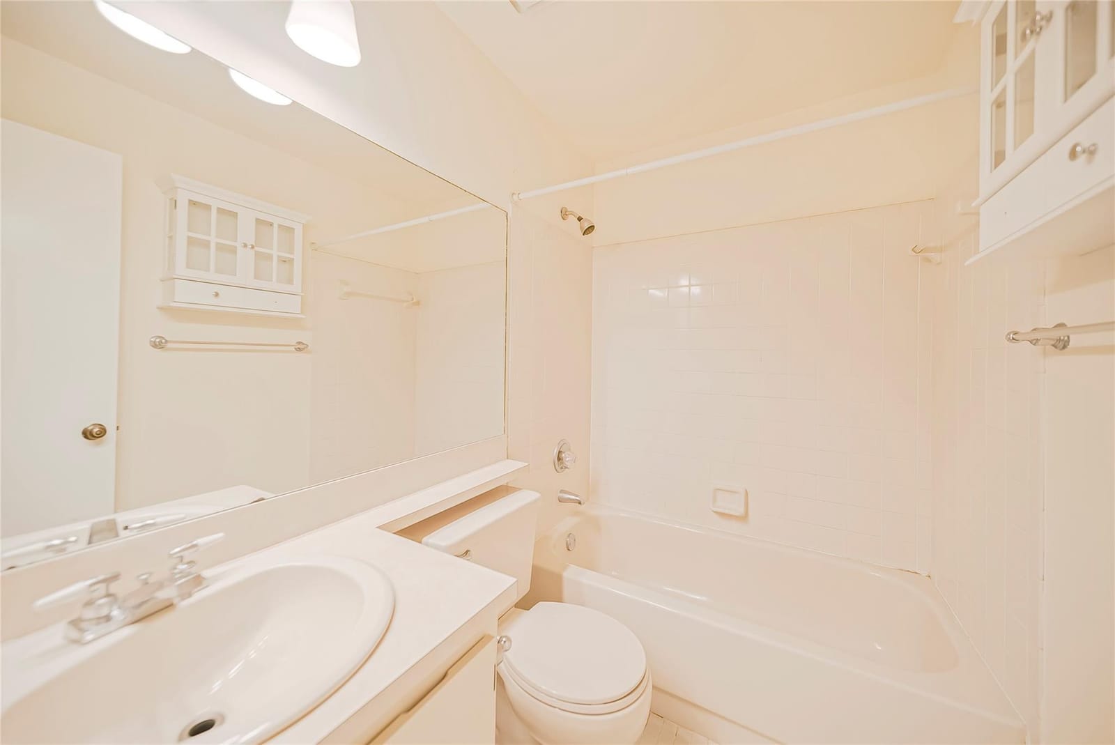 3060 S Oakland Forest Drive 1105 — photo 10