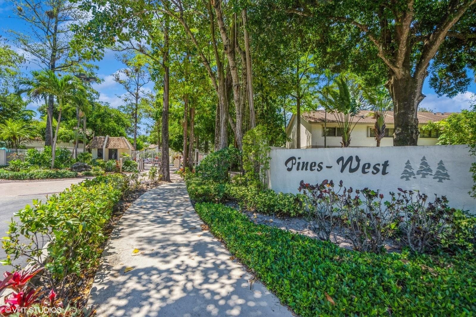 3060 S Oakland Forest Drive 1105 — photo 12