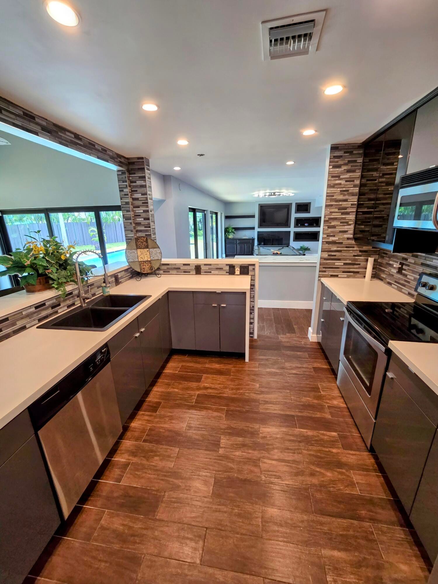 1401 SW 54th Avenue, Plantation, FL 33317 photo 25