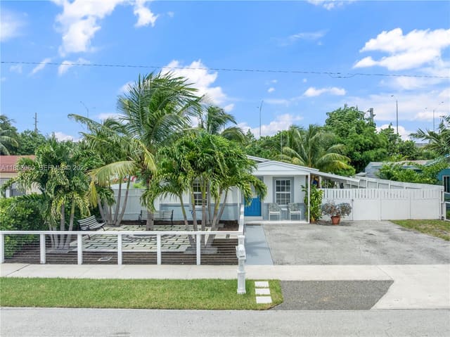1119 S Ridge Street, sold in Lake Osborne Park, Lake Worth, FL