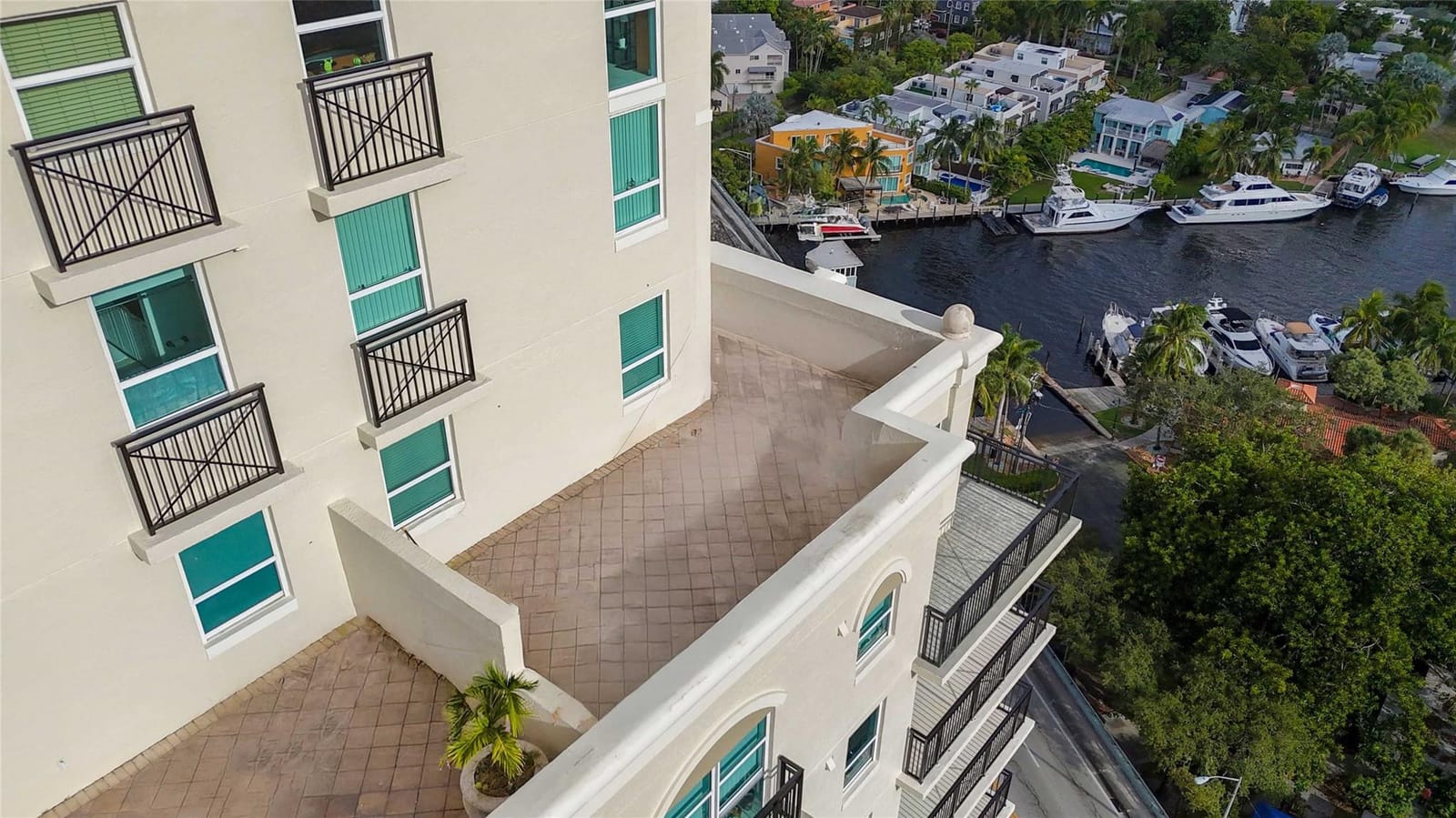600 W Las Olas Boulevard 1901S — photo 11