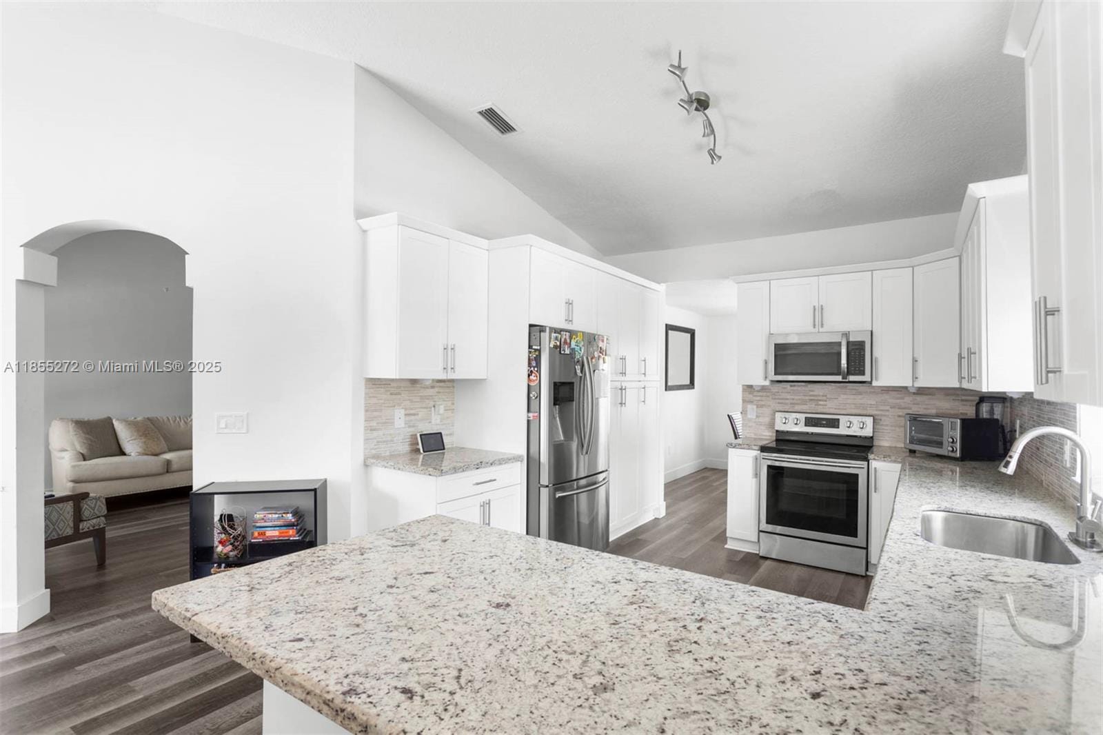 331 NW 189th Terrace, Pembroke Pines, FL 33029 photo 8