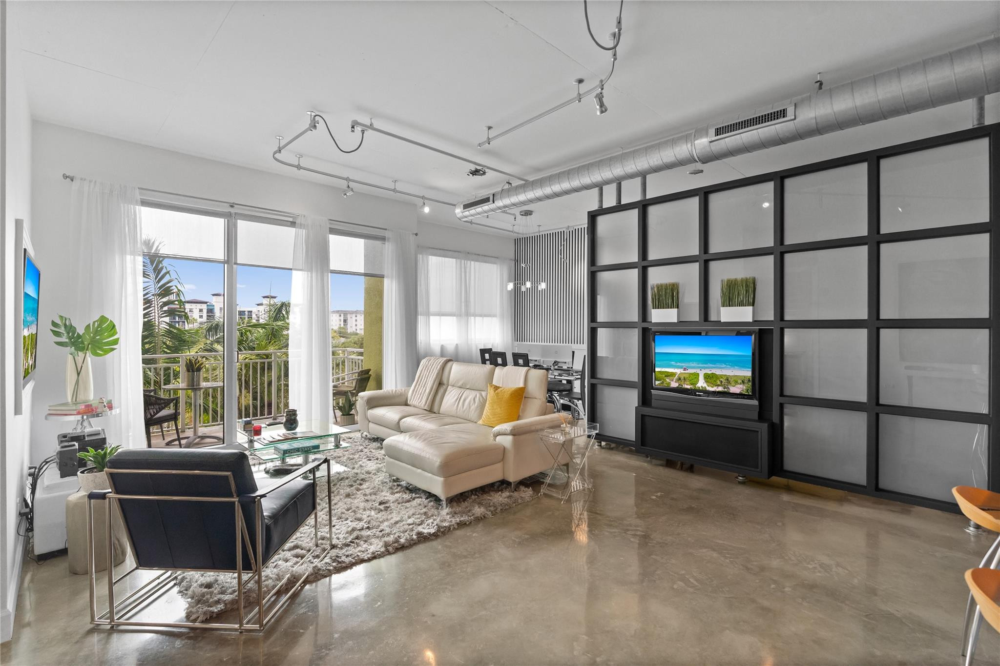 313 NE 2nd Street 405, Fort Lauderdale, FL 33301