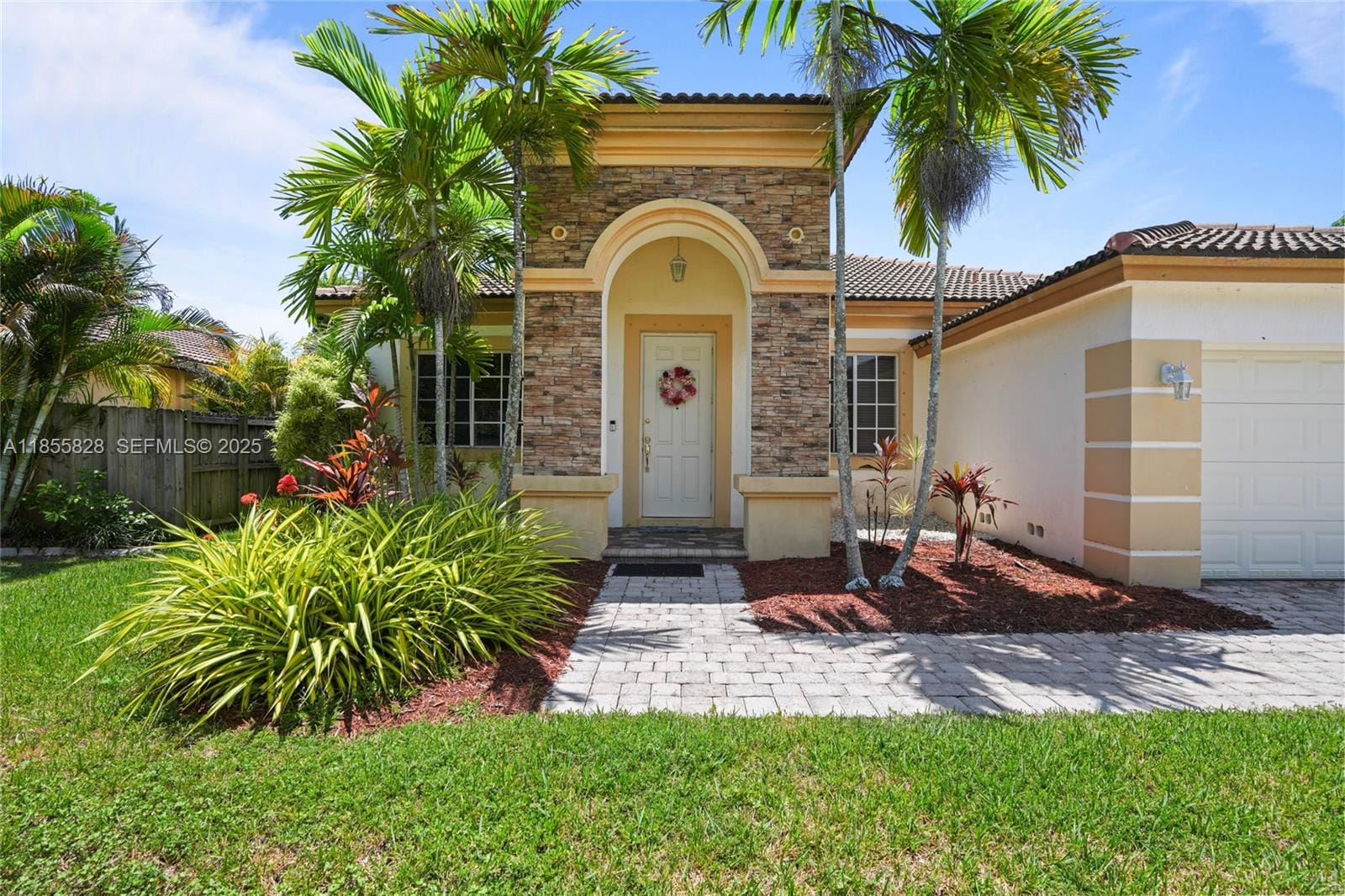 9506 SW 220th Lane — photo 4