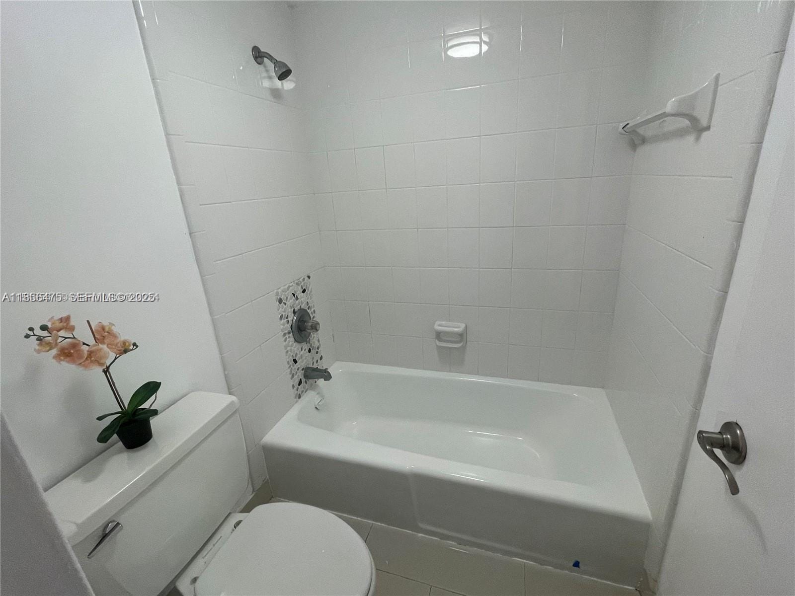 2899 Collins Avenue 1420 — photo 9