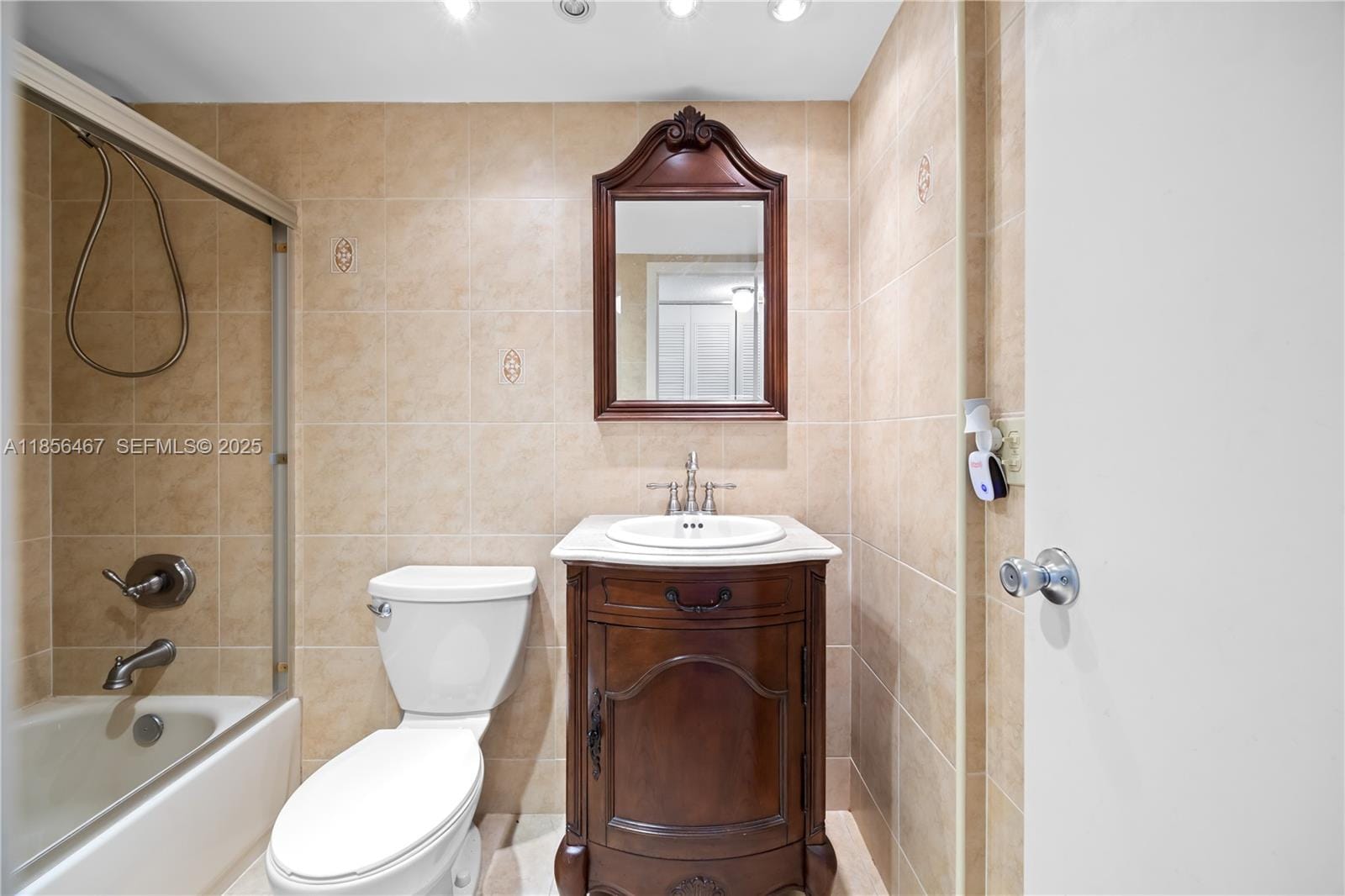 251 174th Street 812, Sunny Isles Beach, FL 33160 photo 17