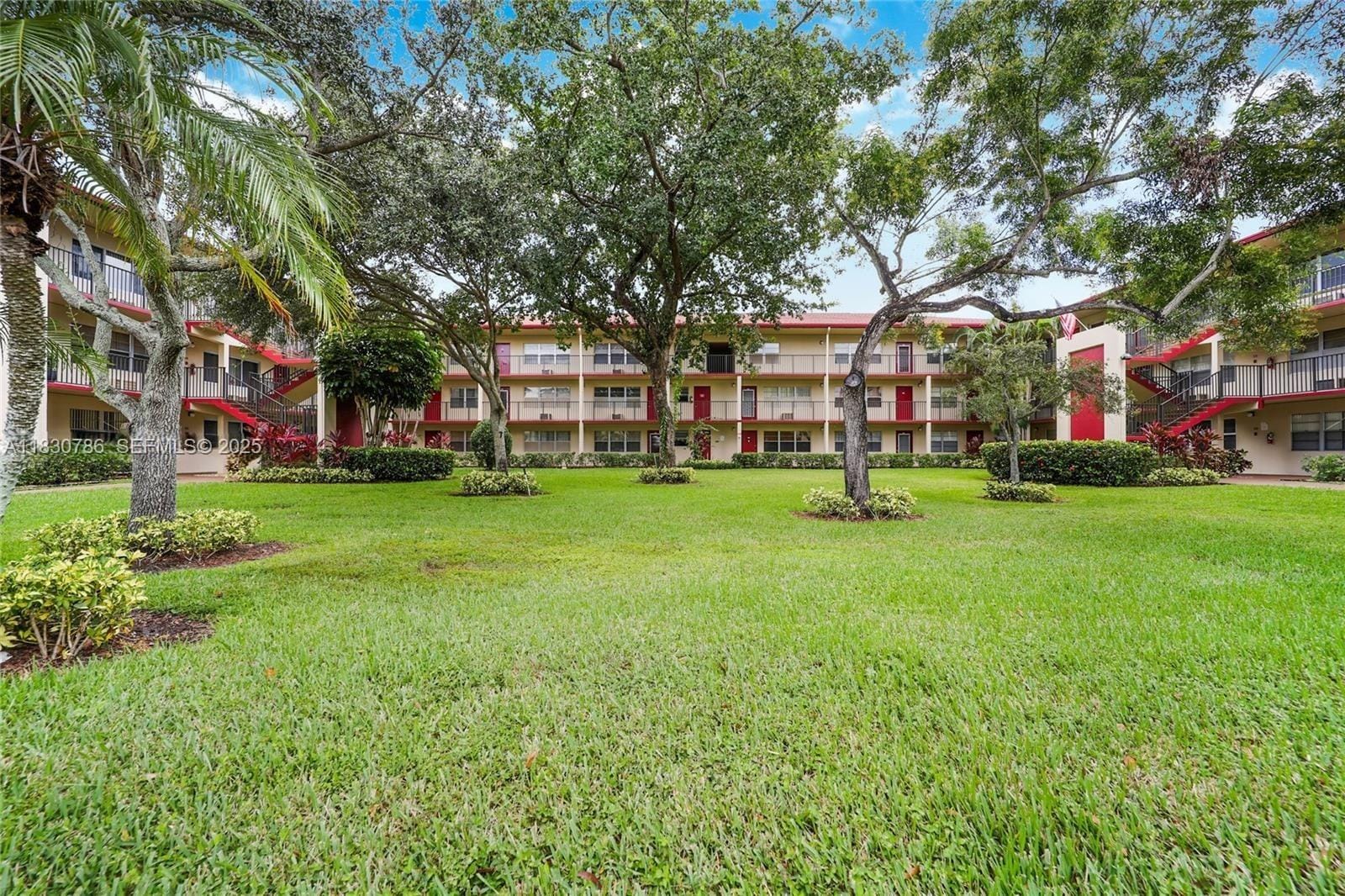 251 SW 134th Way 204M, Pembroke Pines, FL 33027 photo 2