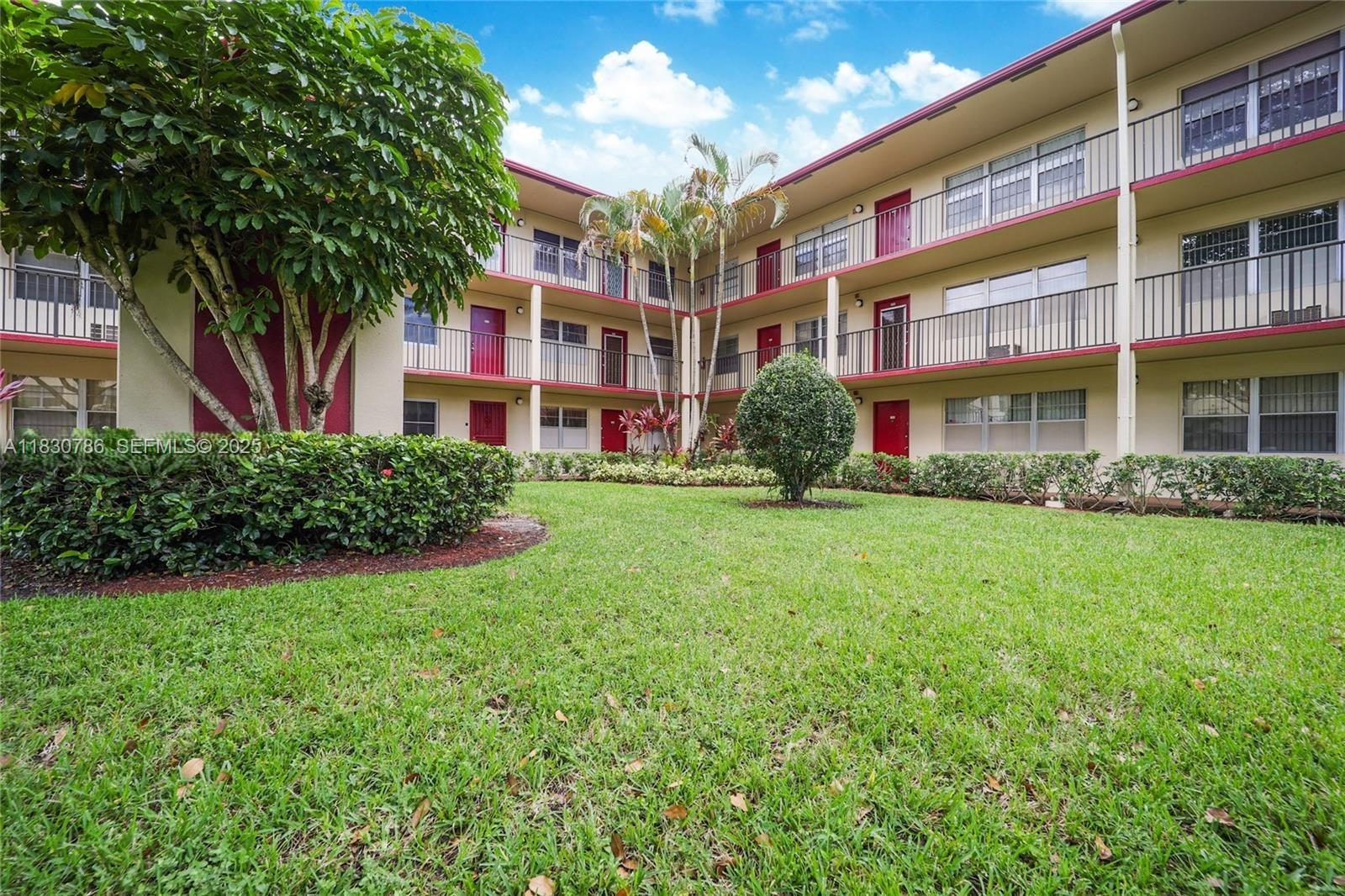 251 SW 134th Way 204M, Pembroke Pines, FL 33027, Pembroke Pines