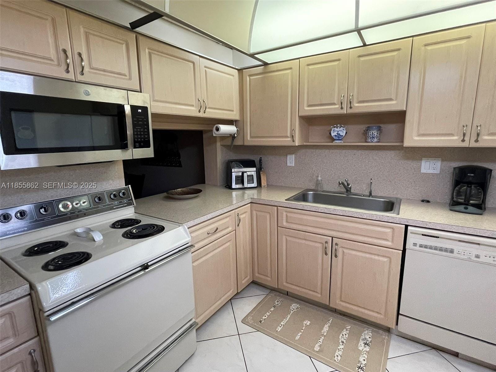 4975 E Sabal Palm Boulevard 208 — photo 10