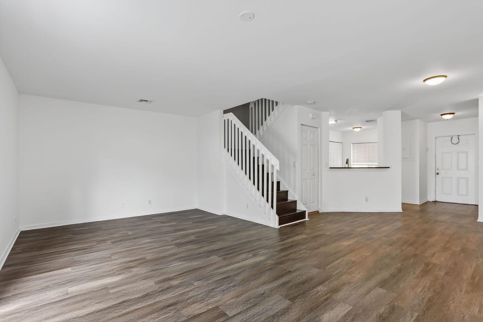 4761 SW 14th Place 4761 — photo 7