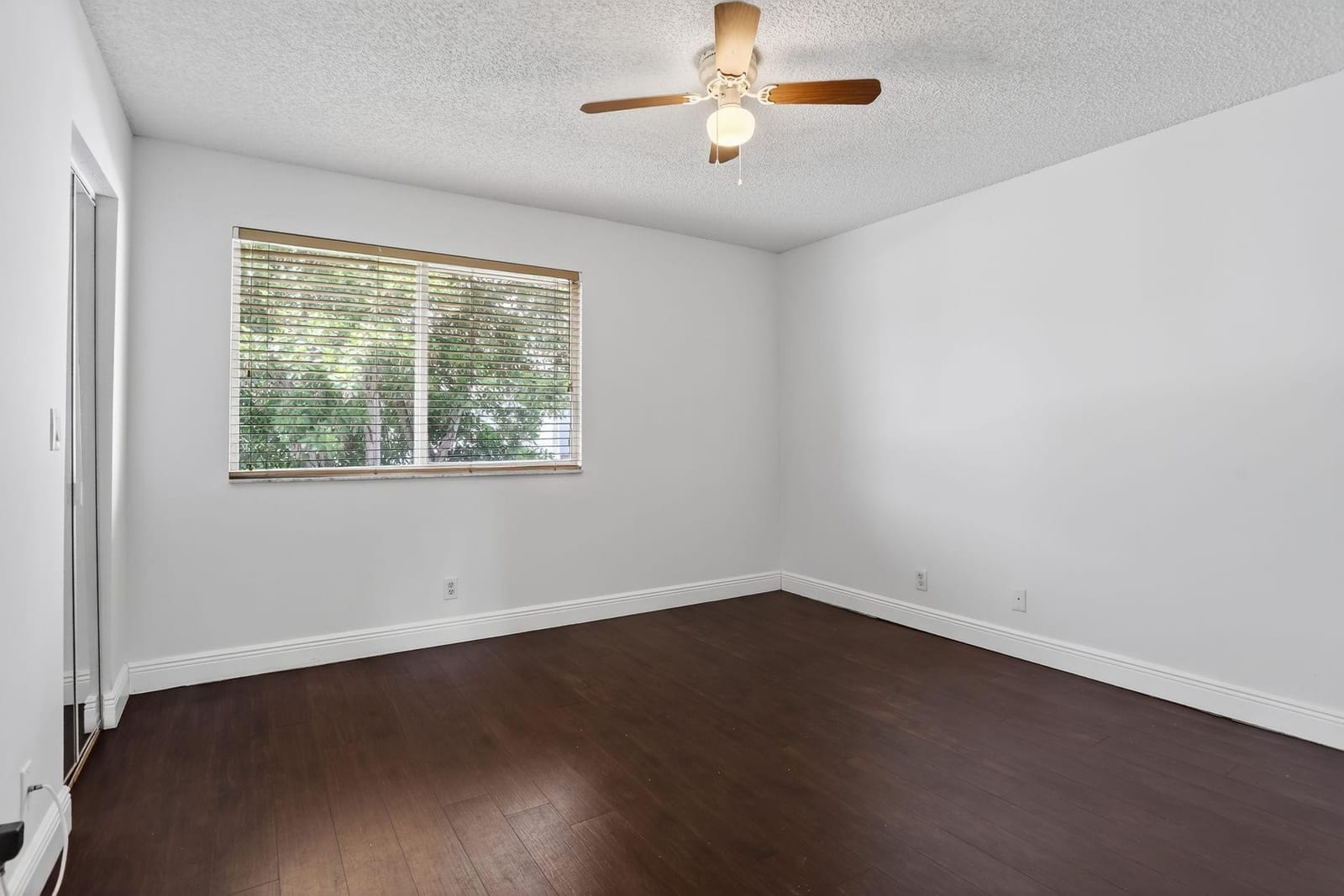 4761 SW 14th Place 4761 — photo 10