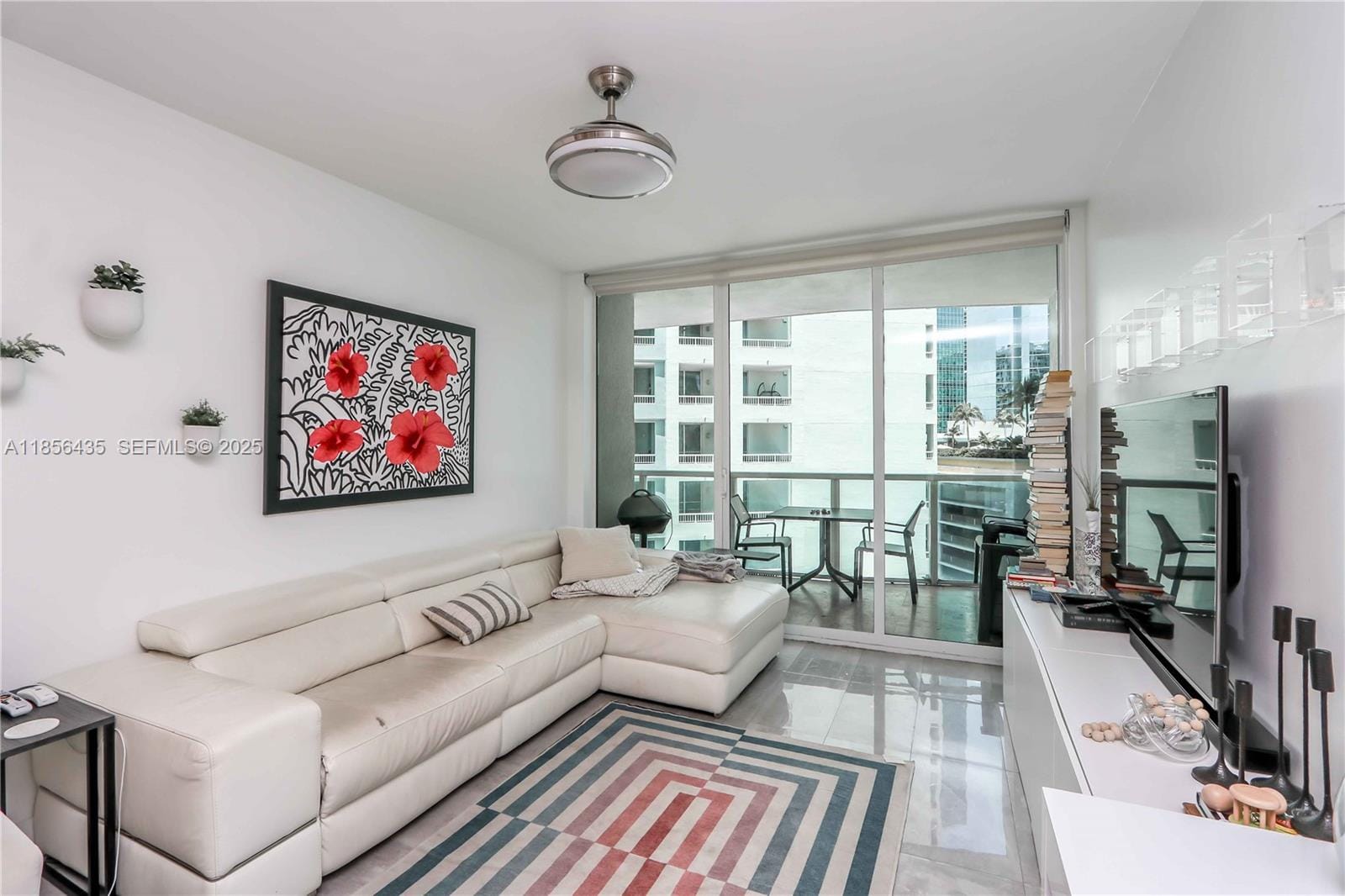 218 SE 14th Street 1406, Miami, FL 33131