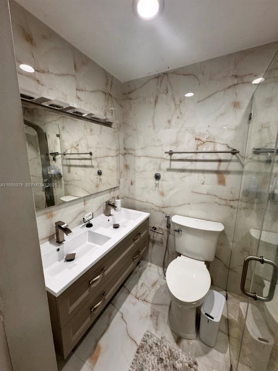 11425 NW 87th Place, Hialeah Gardens, FL 33018 photo 16
