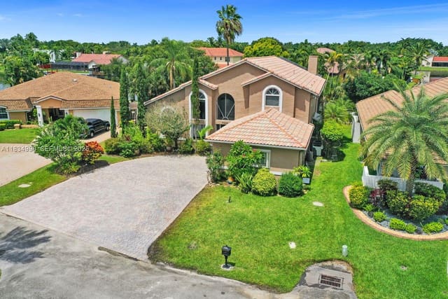 9940 SW 4th Street, sold in Jacaranda Cove, Plantation, FL