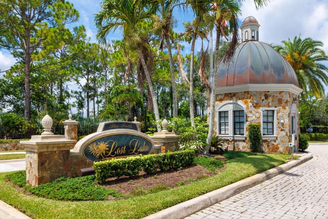 5129 SE Lost Lake Way, sold in Lost Lake At Hobe Sound, Hobe Sound, FL