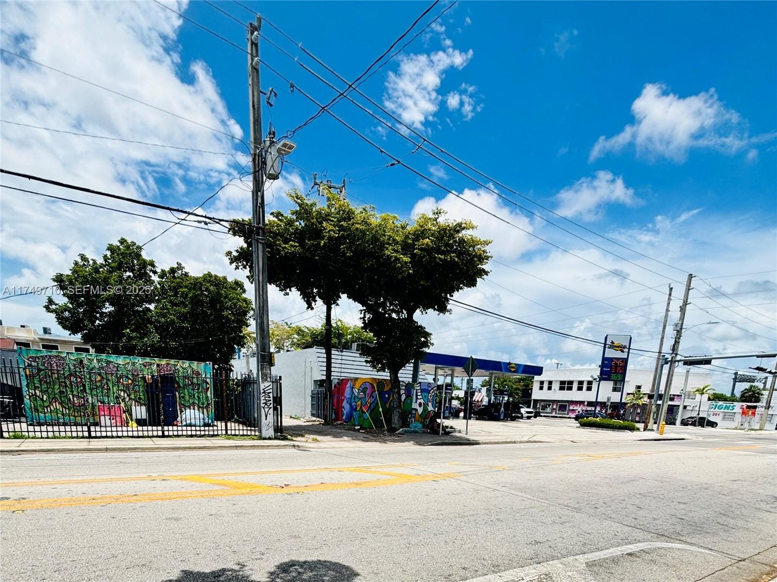 203 NW 35th Street, Miami, FL 33127 photo 3