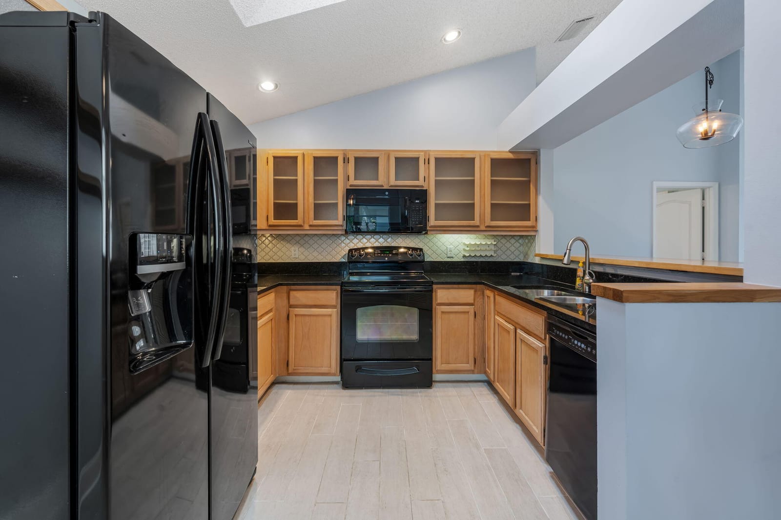 9190 Heathridge Drive — photo 11