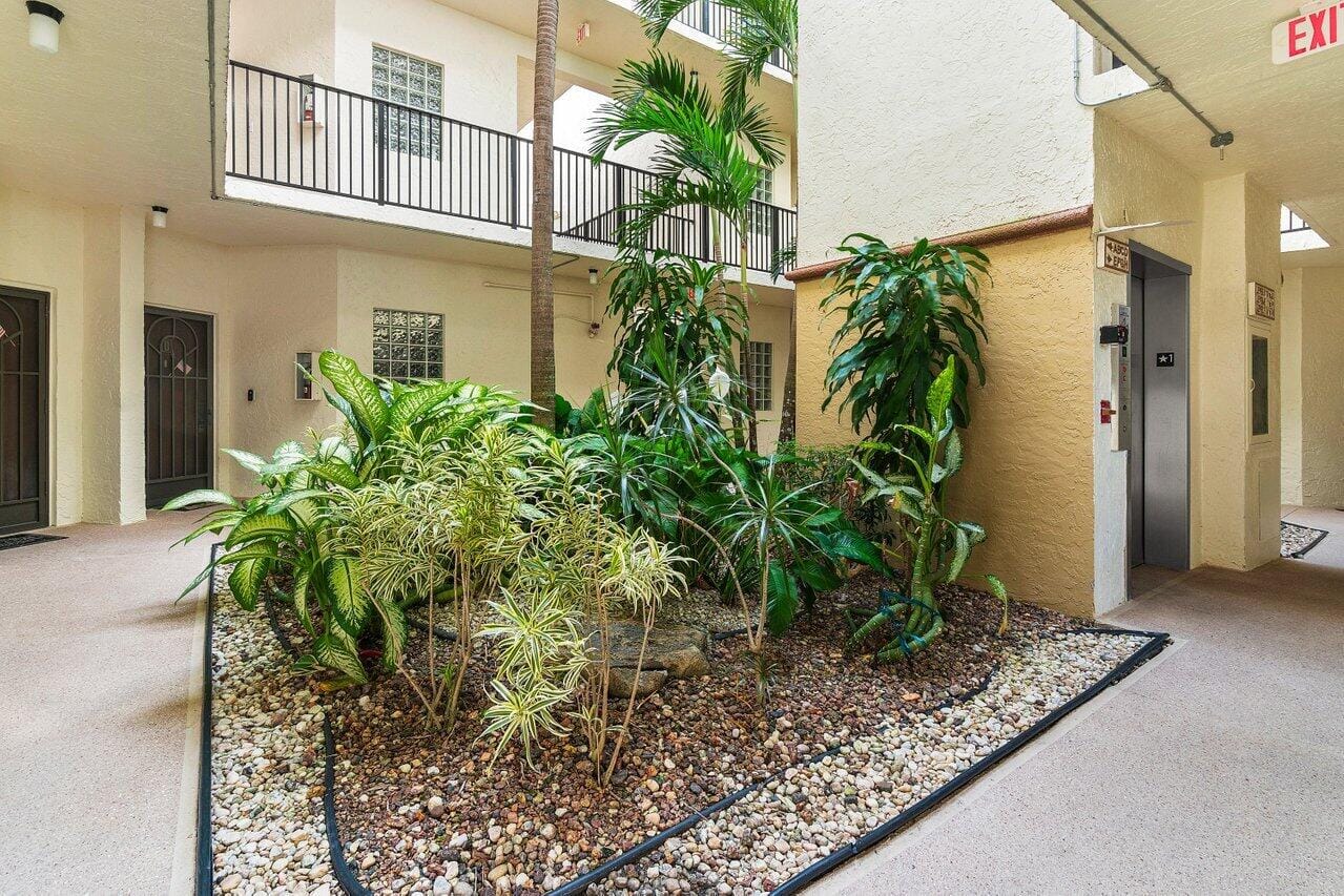 5099 Splendido Court R, Boynton Beach, FL 33437 photo 2